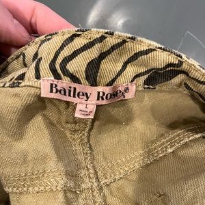 EDGY DESIGN Y2K JEANS